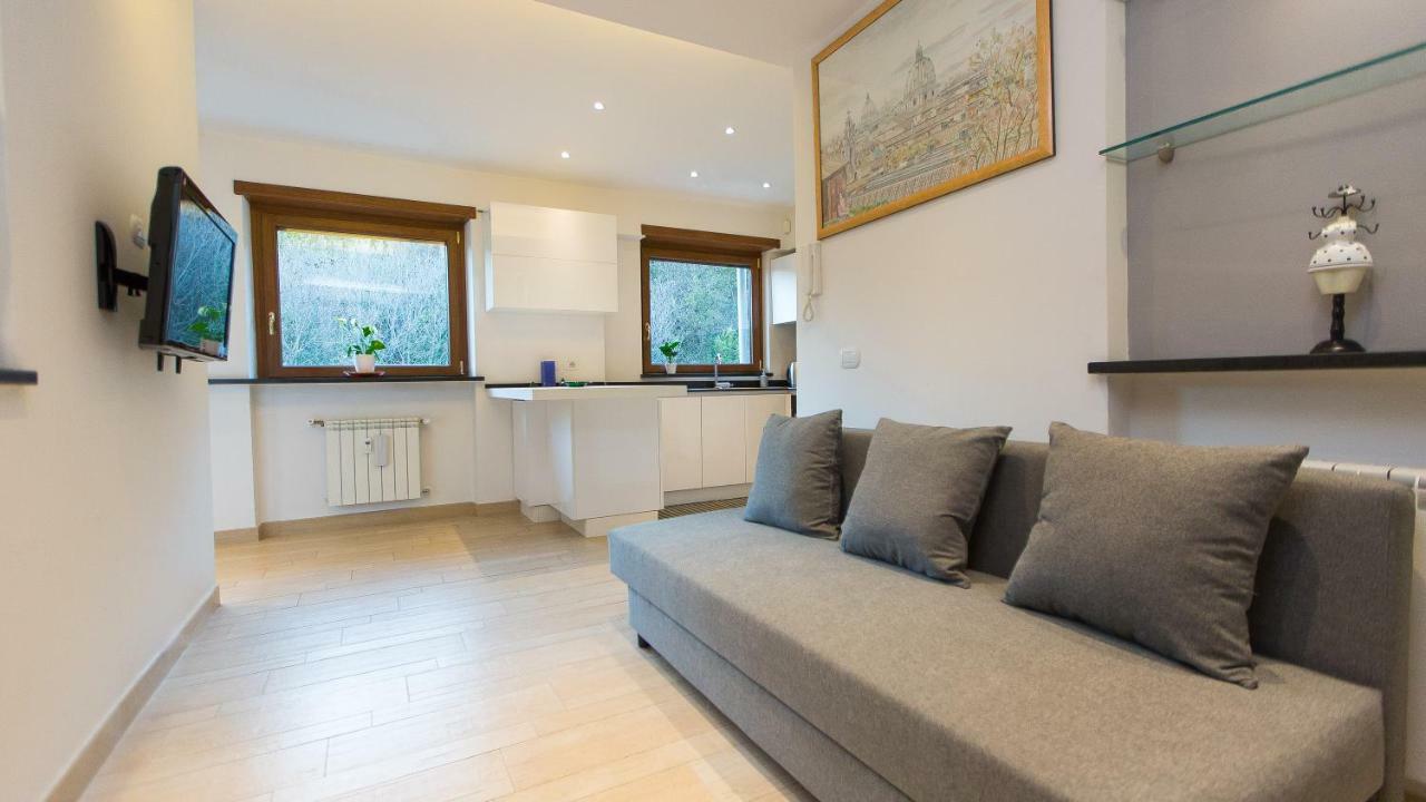 In Panorama Penthouse Apartment *